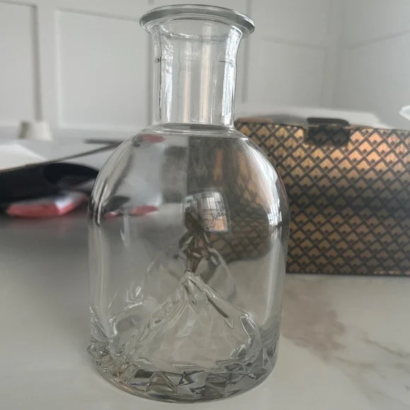 NWT - Everest Whiskey Decanter + 4 Glasses - Barware Gift Set - Picture 3 of 16